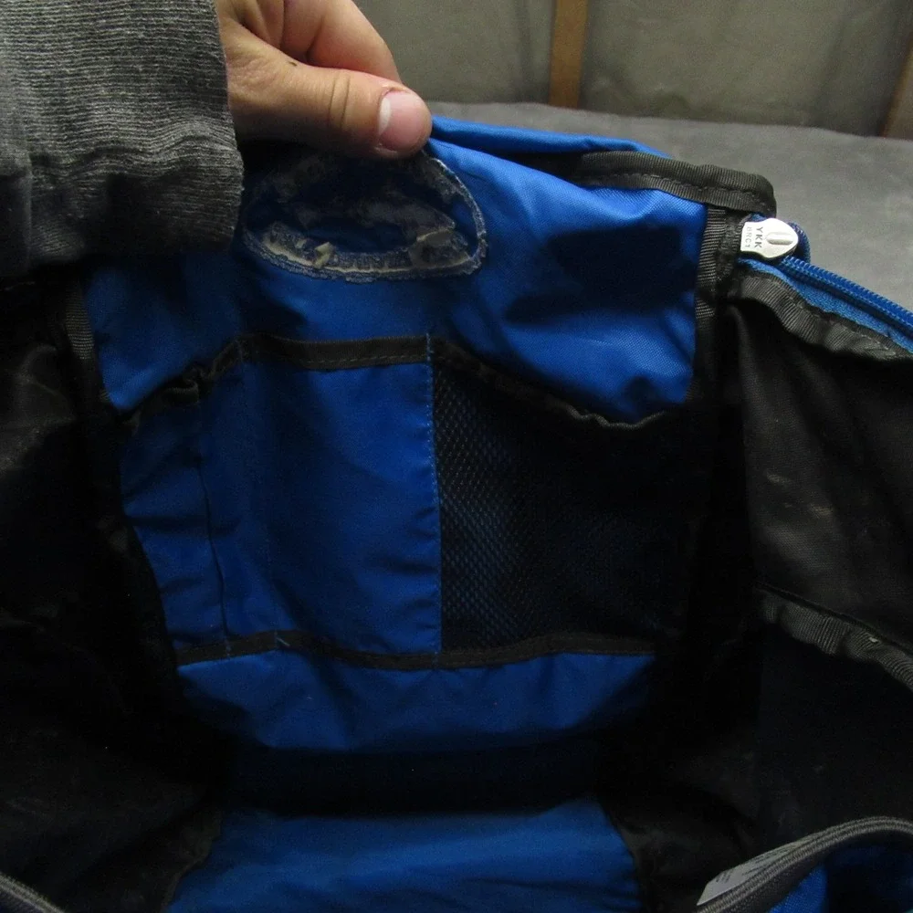 Patagonia Backpack Unisex 24L Blue‎ Yerba Commuter Padded Daypack Travel LOGO